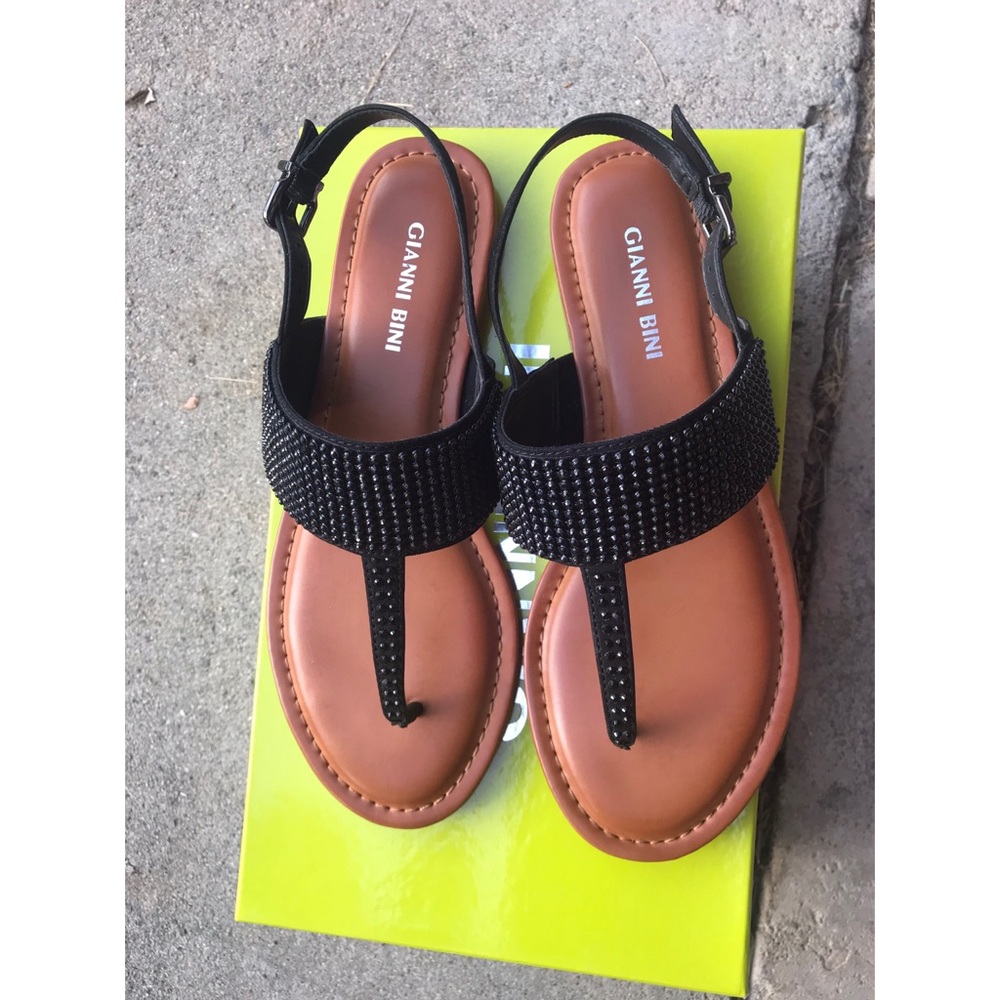 Gianni Bini sandals